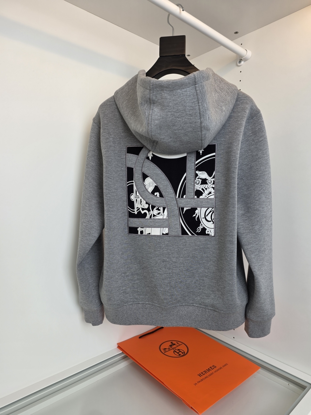 エルメス「Hermès」刺繍デザイン スウェットシャツ