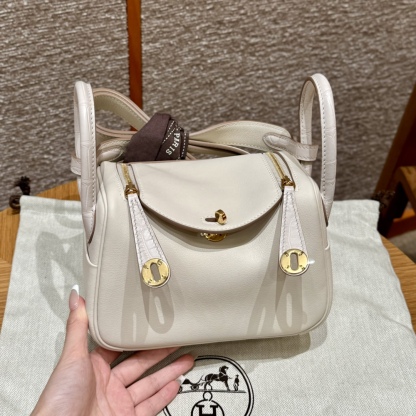 エルメス「Hermès」ミニ リンディ ショルダーバッグ 