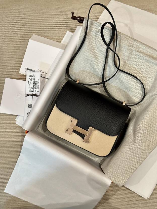 エルメス「Hermès」コンスタンスミニバッグ