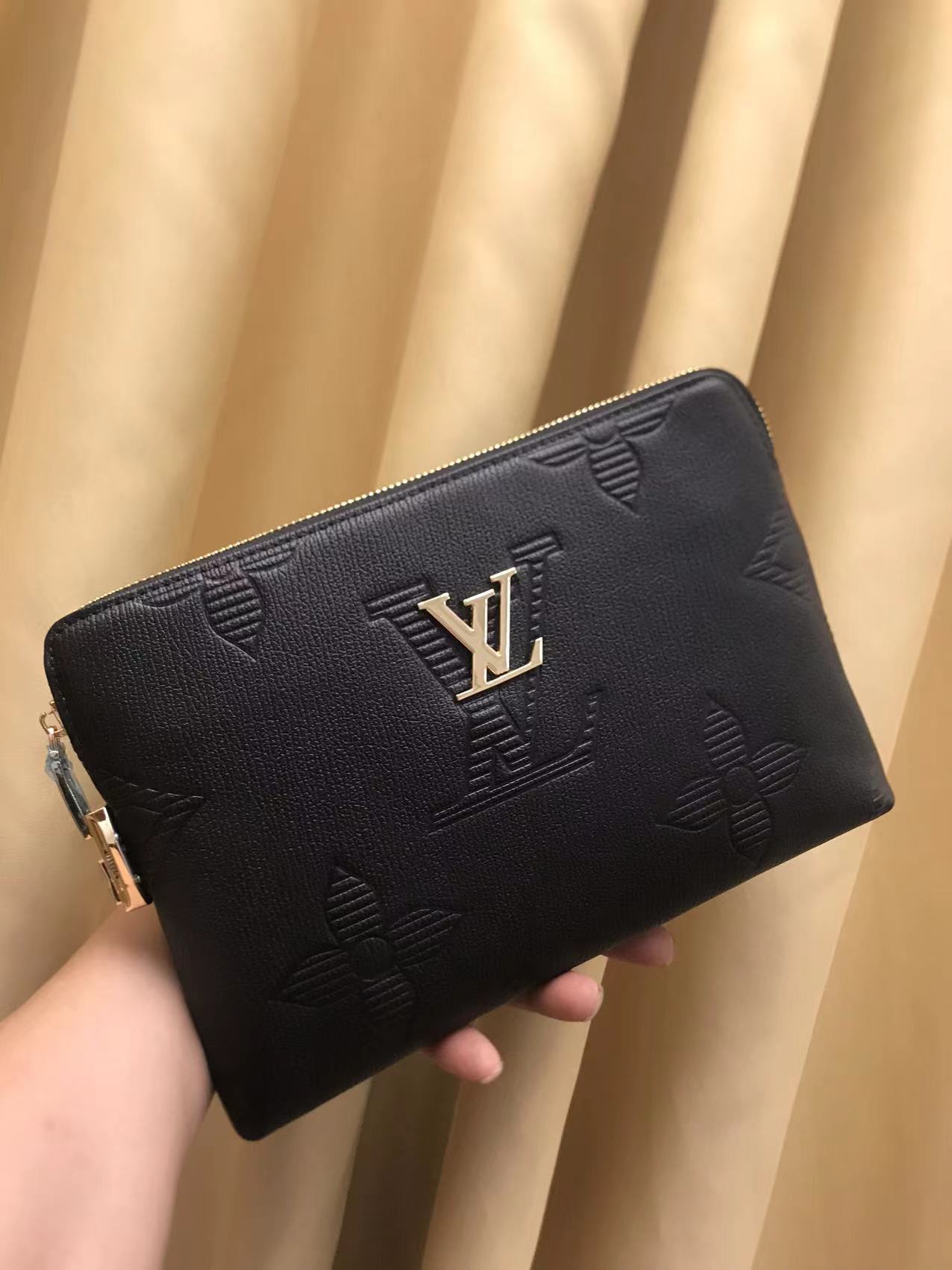 ルイ・ヴィトン「Louis Vuitton」Monogram クラッチバッグ