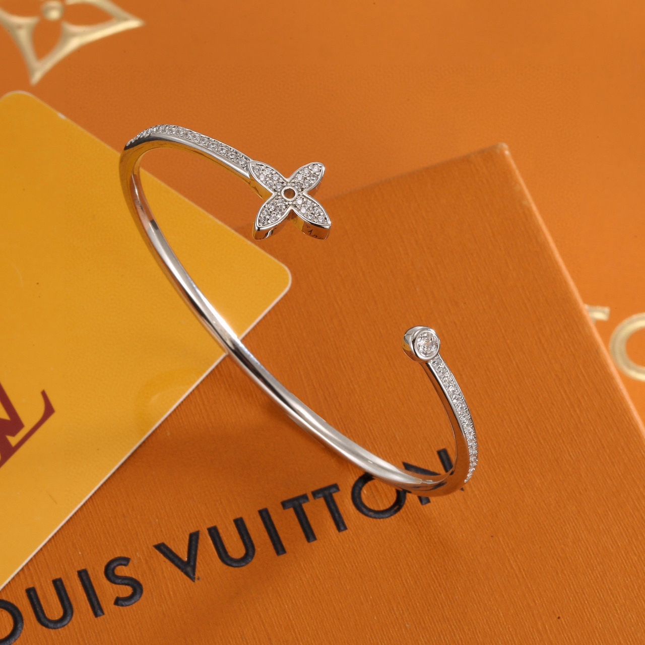 ルイ・ヴィトン「Louis Vuitton」ブレスレット