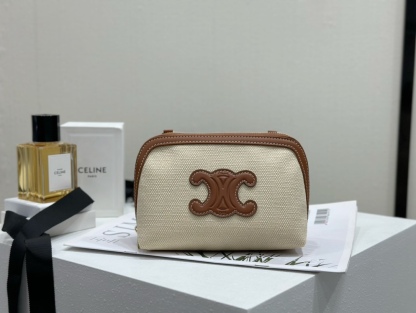 セリーヌ「Celine」Triomphe キャンバス＆レザー チェーンチェーンバッグ