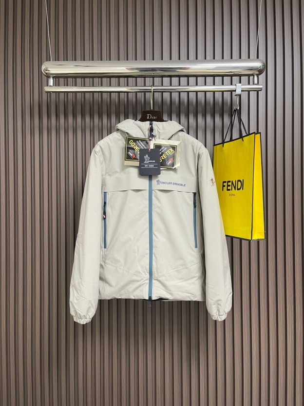 モンクレール「Moncler」Grenoble ショート ダウンジャケット