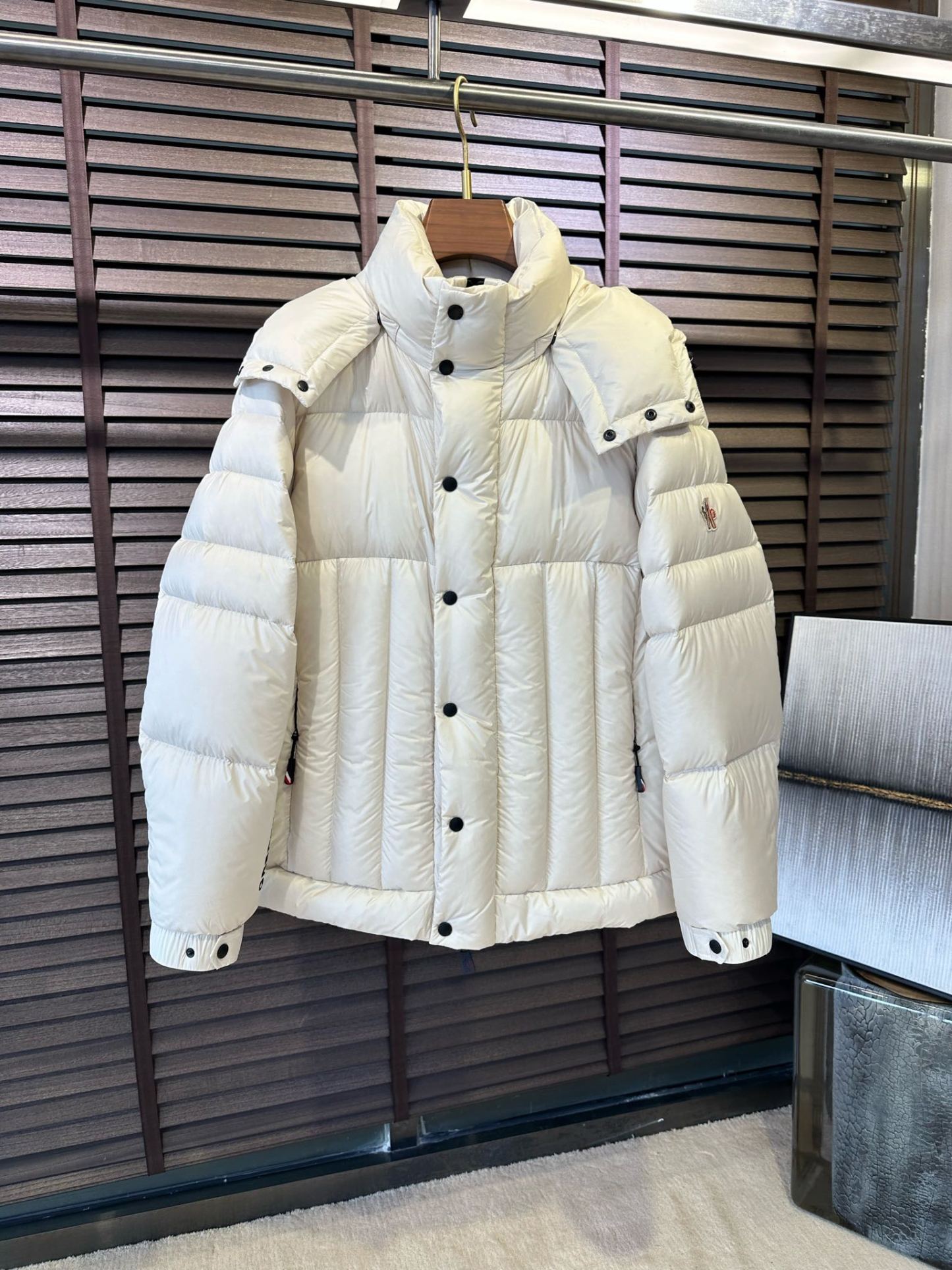 モンクレール「Moncler」ユニセックス デタッチャブルフード ダウンジャケット