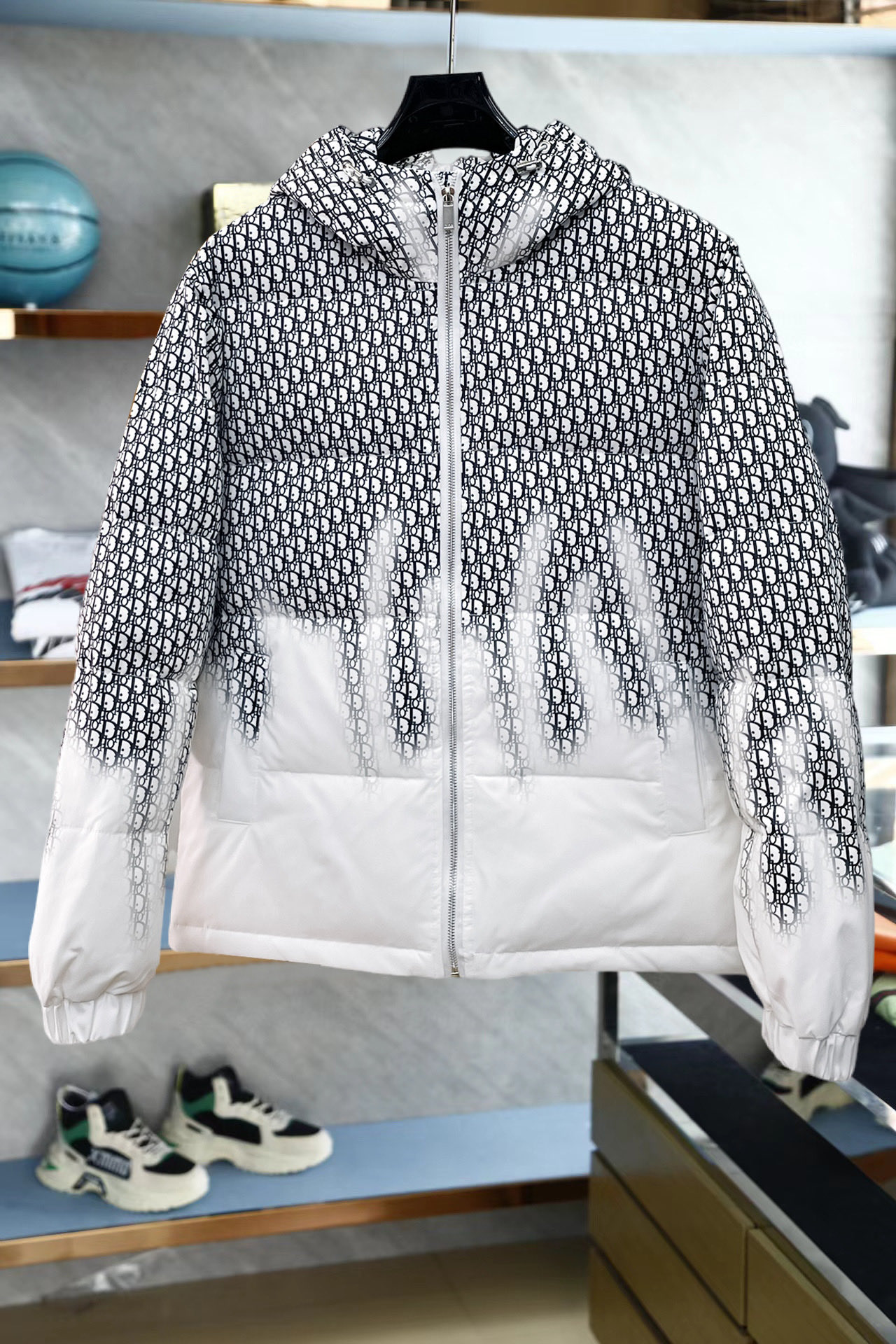 ディオール「Dior」ダウンジャケット