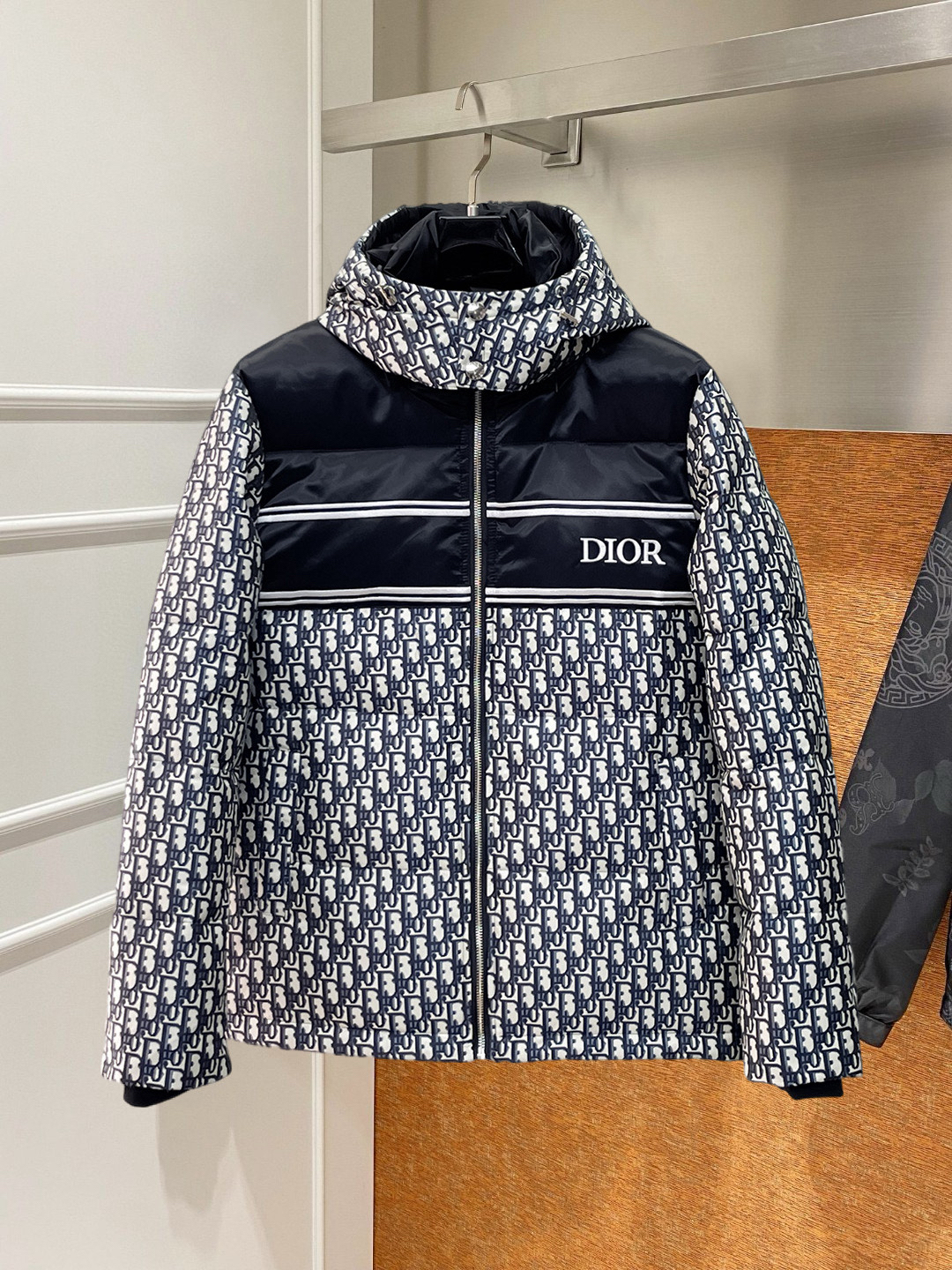 ディオール「Dior」ダウンジャケット