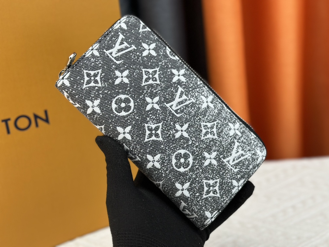 ルイ・ヴィトン「Louis Vuitton」ポルトフォイユ･サラ