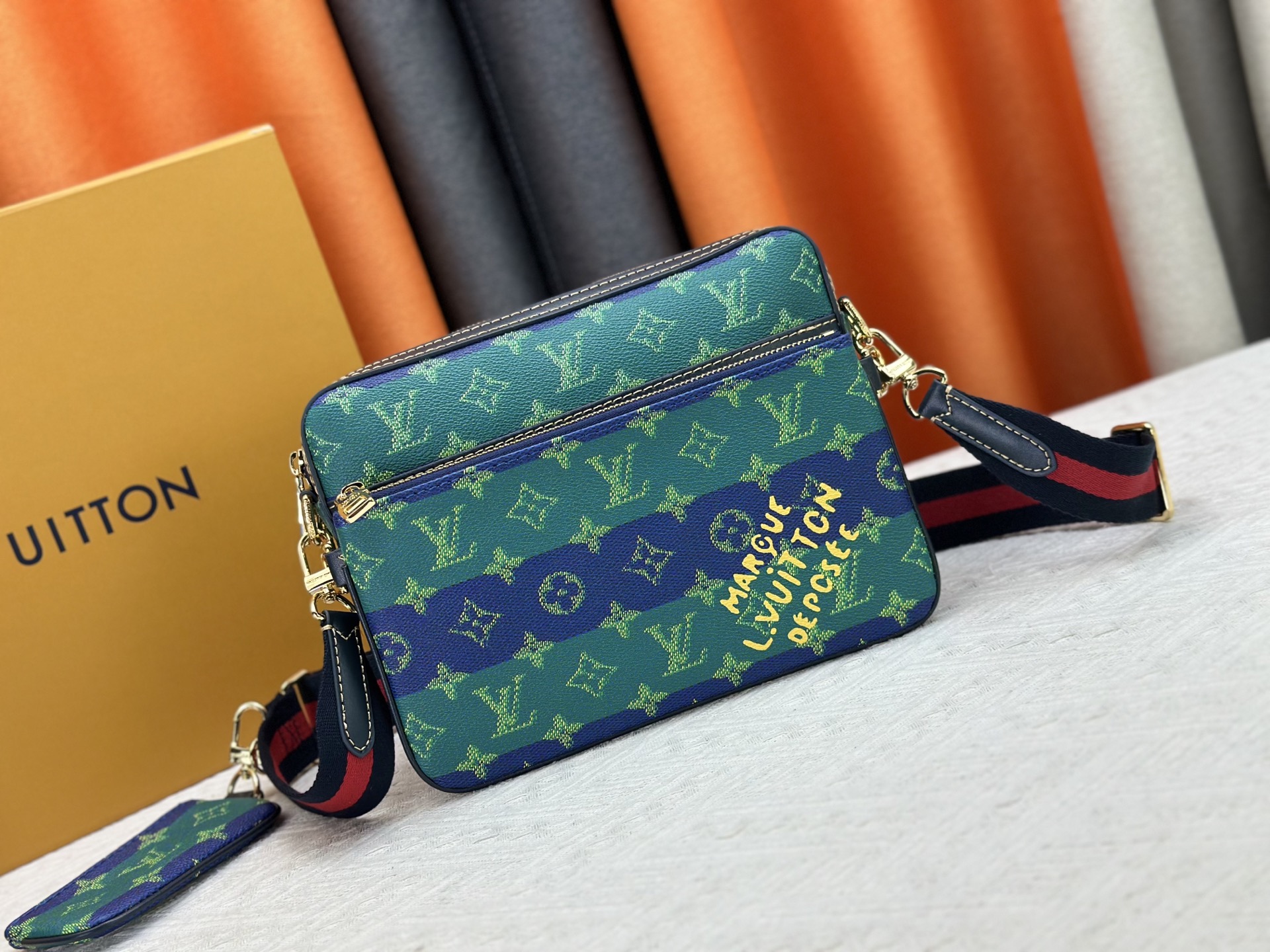 ルイ・ヴィトン「Louis Vuitton」新作 Trio メッセンジャーバッグ