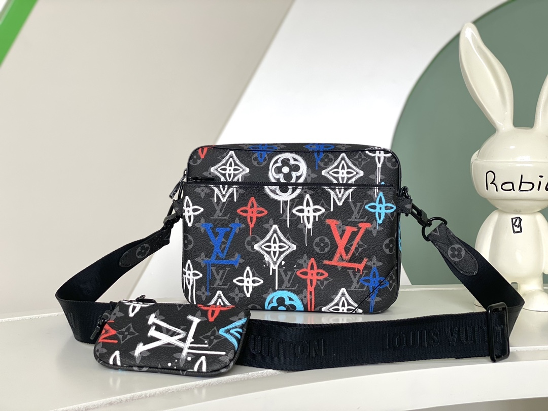 ルイ・ヴィトン「Louis Vuitton」新作 Trio メッセンジャーバッグ