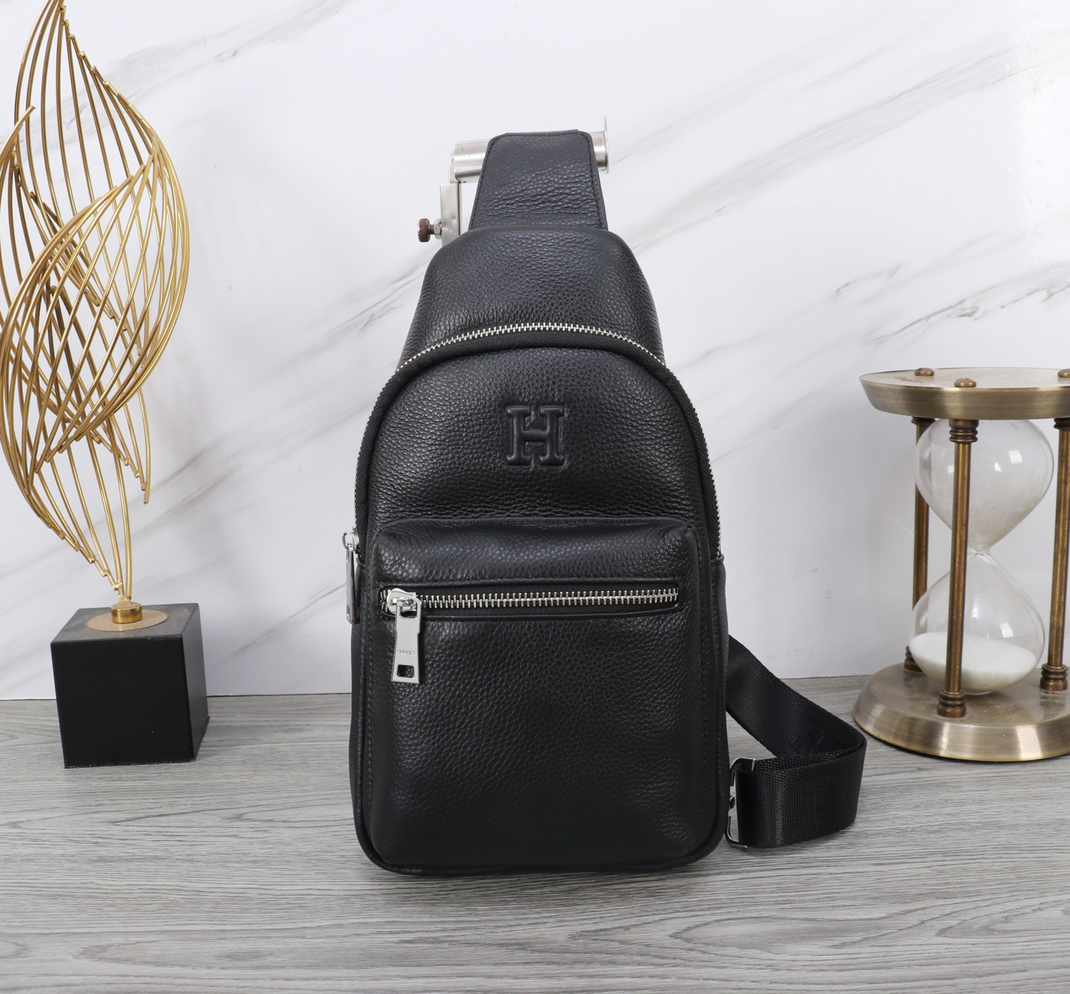 エルメス「Hermès」エンボス レザー ファニーパック