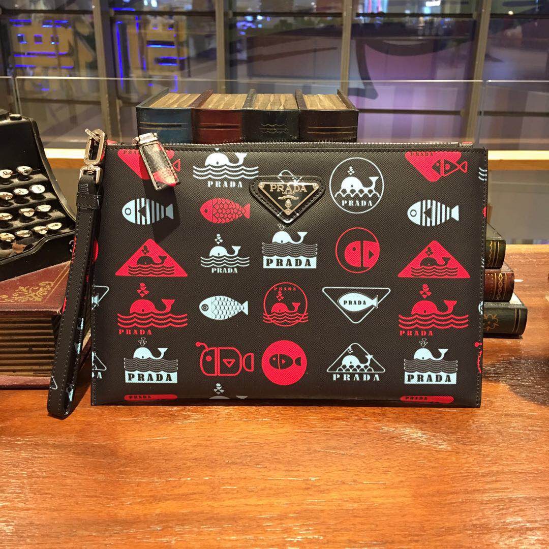 プラダ「Prada」2025春夏 リミテッドコレクション レザーポシェット ハンドバッグ