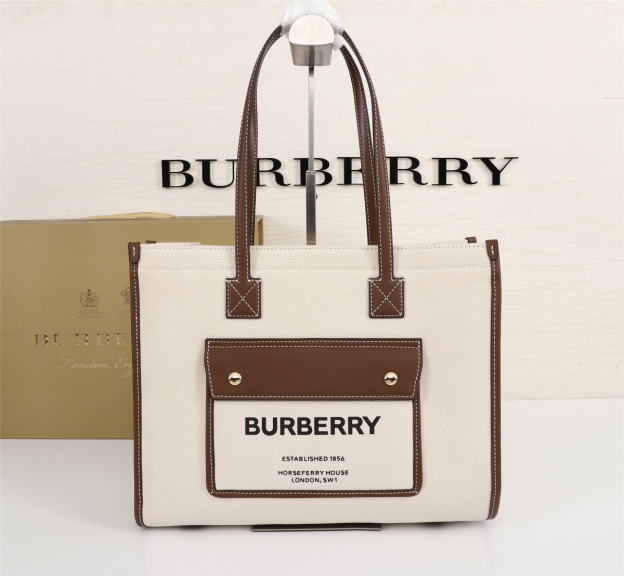 バーバリー「Burberry」ツートーンキャンバス＆レザートートバッグ