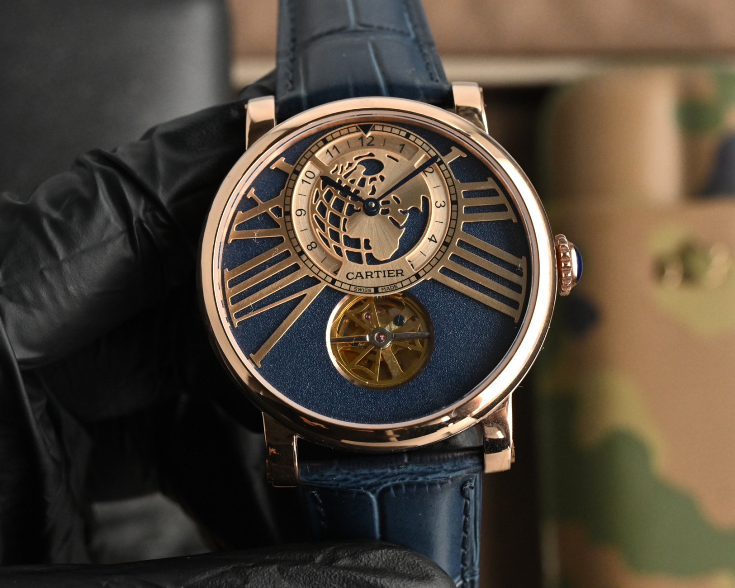 カルティエ「Cartier」アースシリーズ腕時計47mm