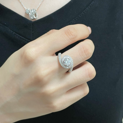 カルティエ「Cartier」ツイスト ダイヤモンド リング