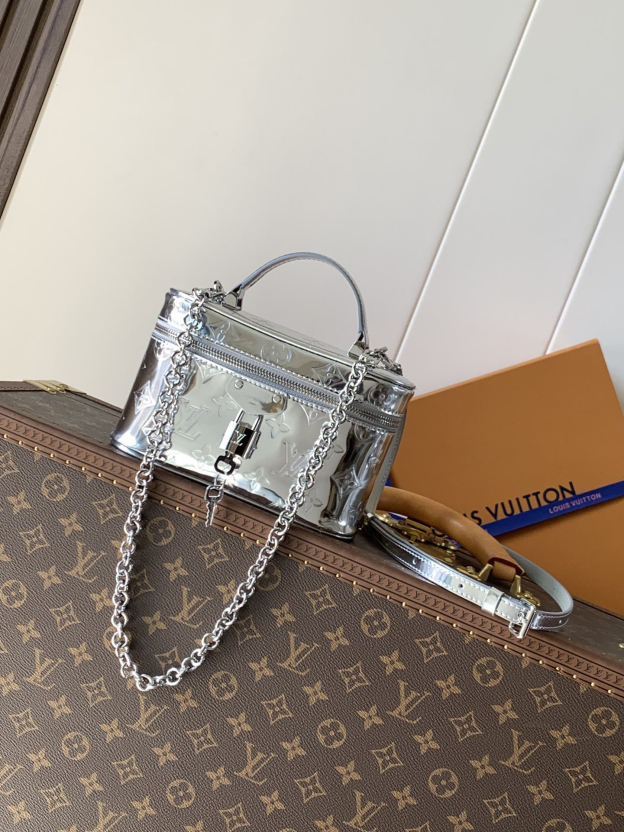 ルイ・ヴィトン「Louis Vuitton」Vanity Chain Pouch ハンドバッグ