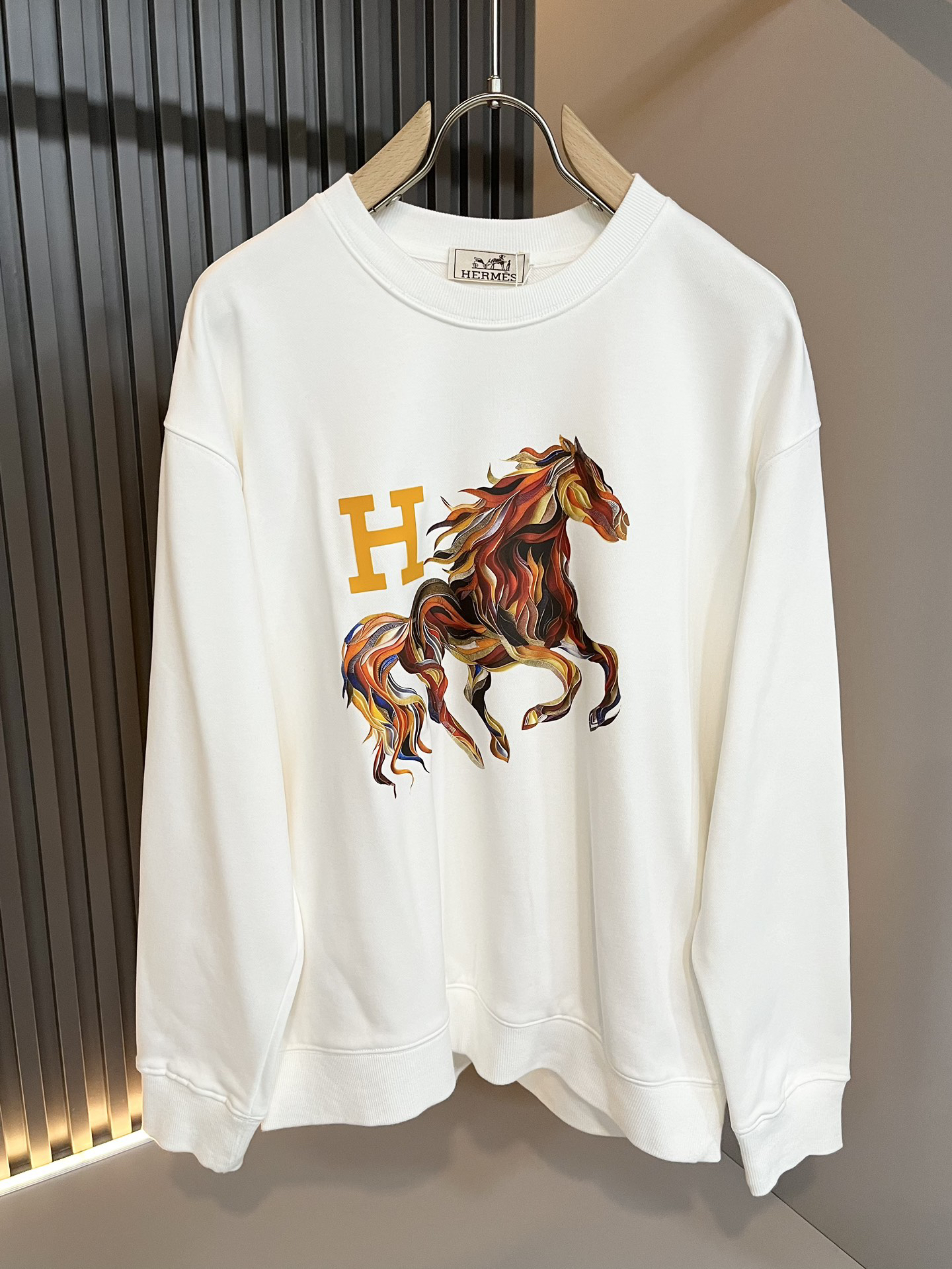 エルメス「Hermès」ロゴプリント スウェットパーカー