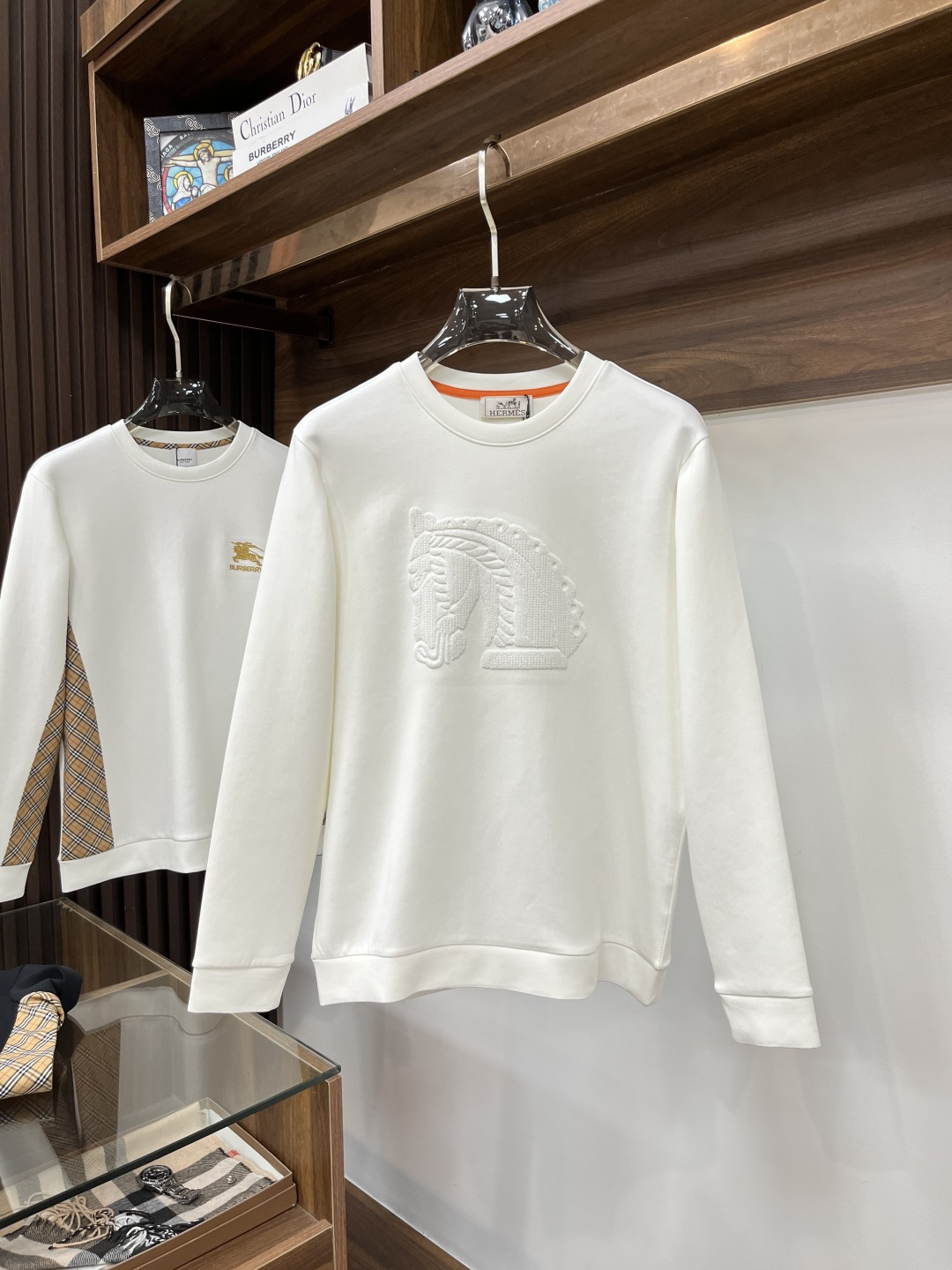 エルメス「Hermès」クルーネックスウェットシャツ