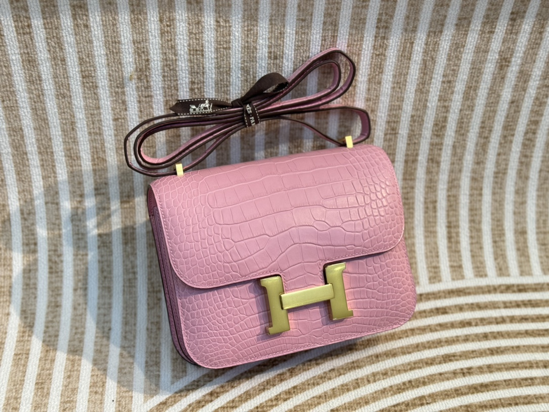 エルメス「Hermès」ミニ・コンスタンス「MINI CONSTANCE」