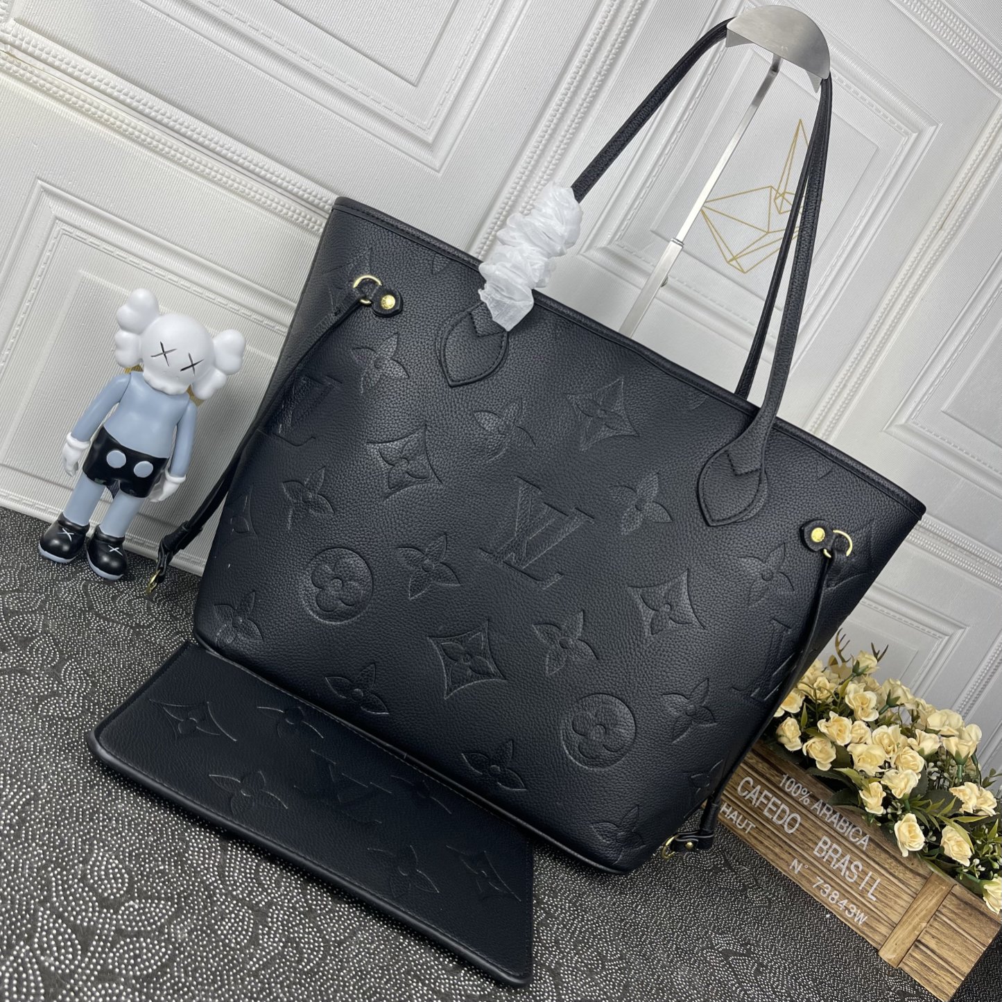 ルイ・ヴィトン「Louis Vuitton」ルイ・ヴィトン ネバーフル MM エンボスレザー / トートバッグ