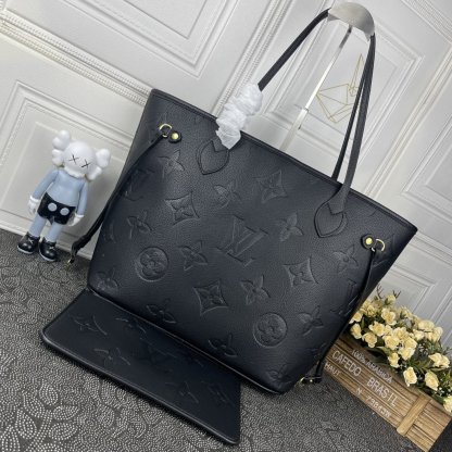 ルイ・ヴィトン「Louis Vuitton」ルイ・ヴィトン ネバーフル MM エンボスレザー / トートバッグ