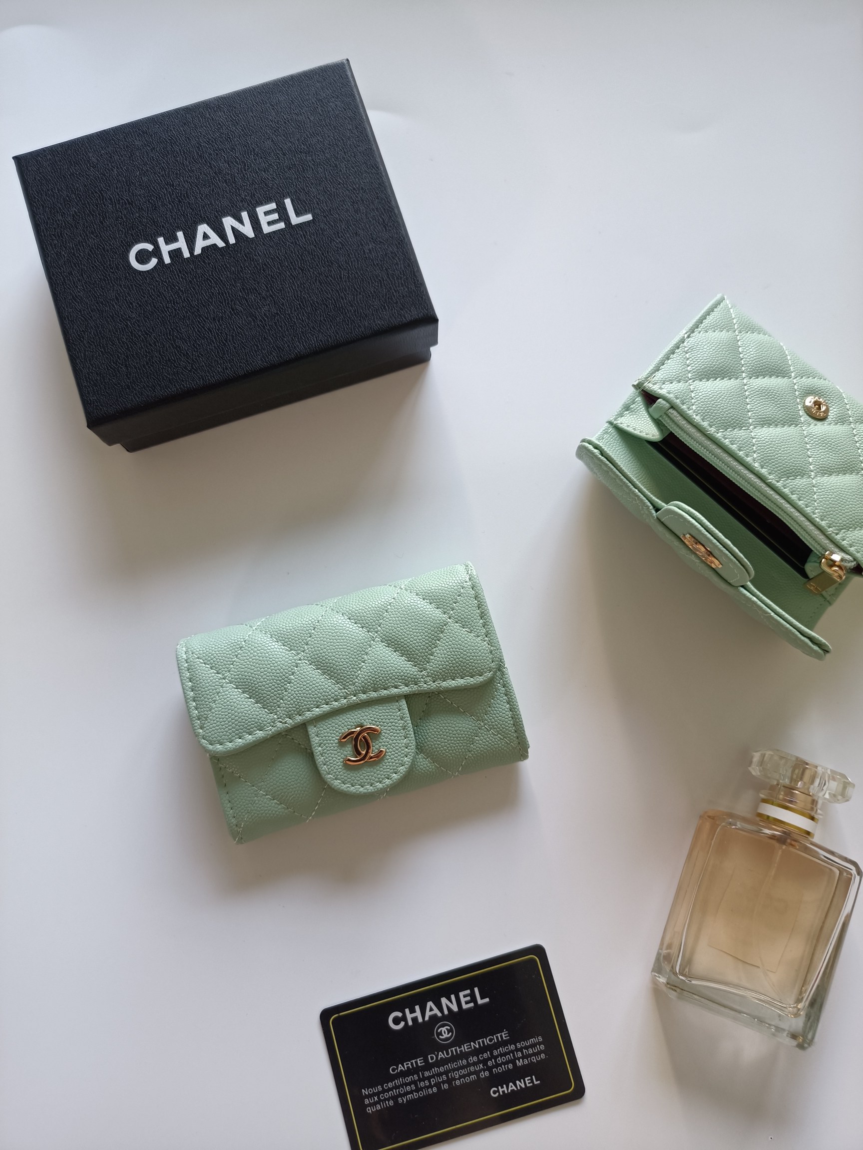 シャネル「Chanel」シャネル クラシック ジップ カードホルダー / コインケース
