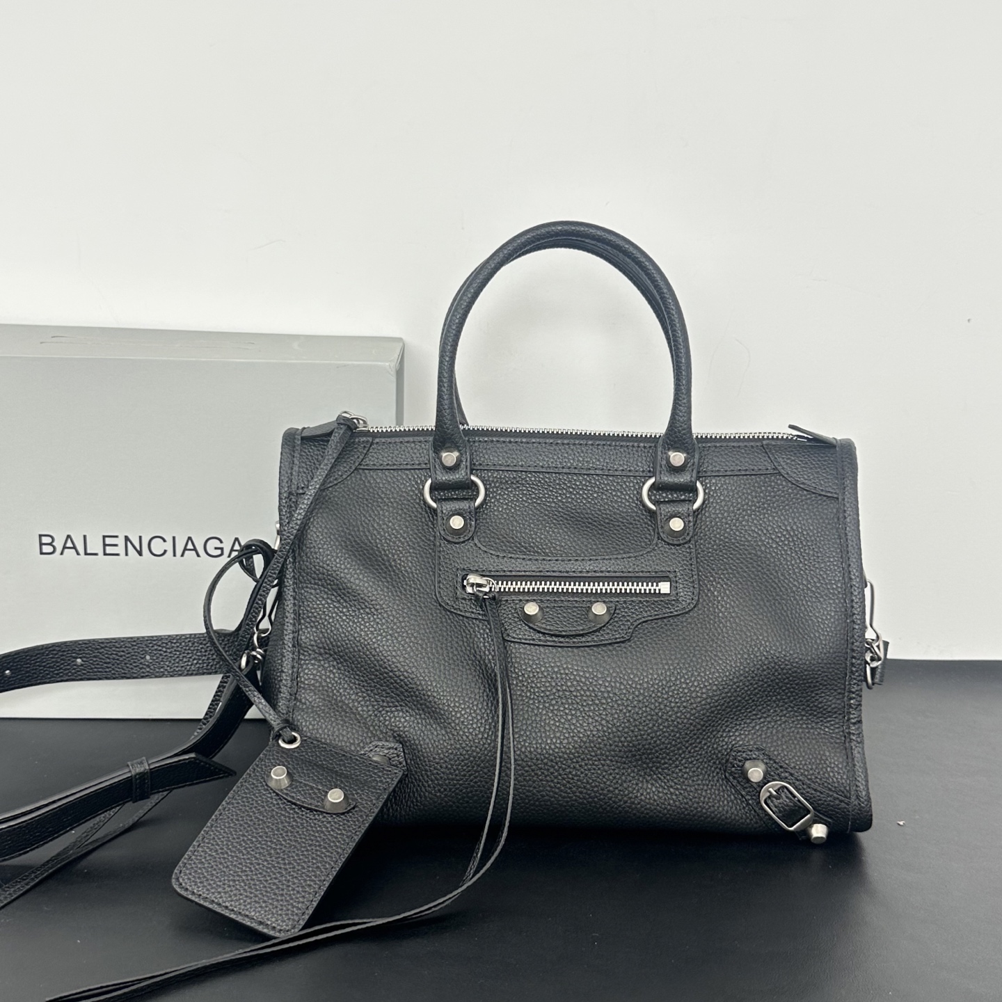 バレンシアガ「Balenciaga」バレンシアガ ル・シティ スモール / ショルダーバッグ