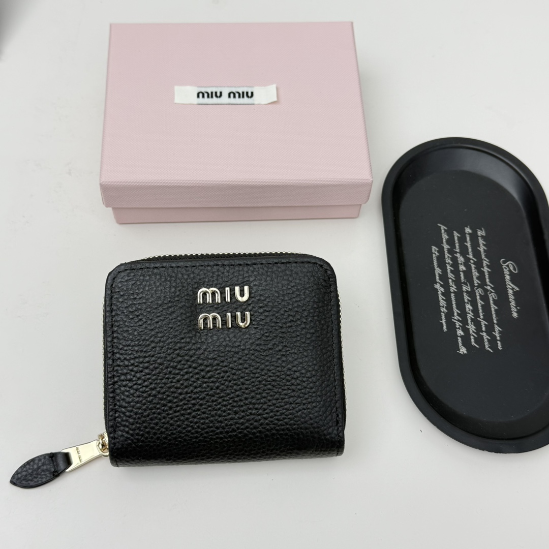 ミュウミュウ「Miu Miu」ミュウミュウ マテラッセ ラムスキン コンパクトバッグ 791 / ショルダーバッグ