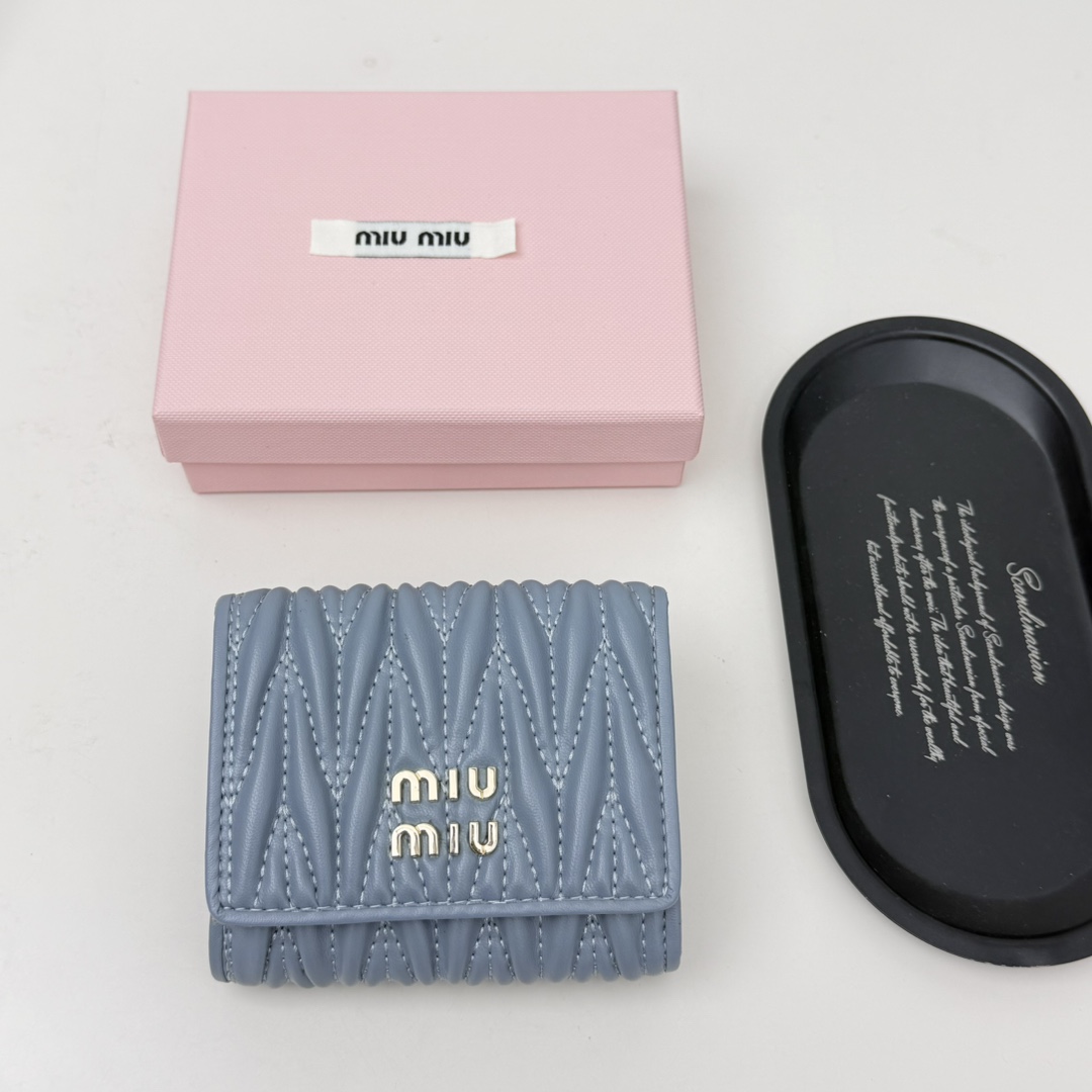 ミュウミュウ「Miu Miu」ミュウミュウ マテラッセ ラムスキン コンパクトバッグ 791 / ショルダーバッグ