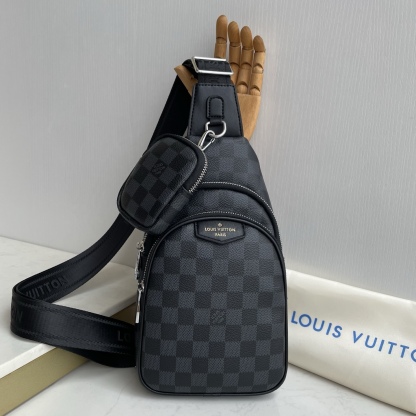 ルイ・ヴィトン「Louis Vuitton」ルイ・ヴィトン メンズ チェストバッグ / クロスボディバッグ 