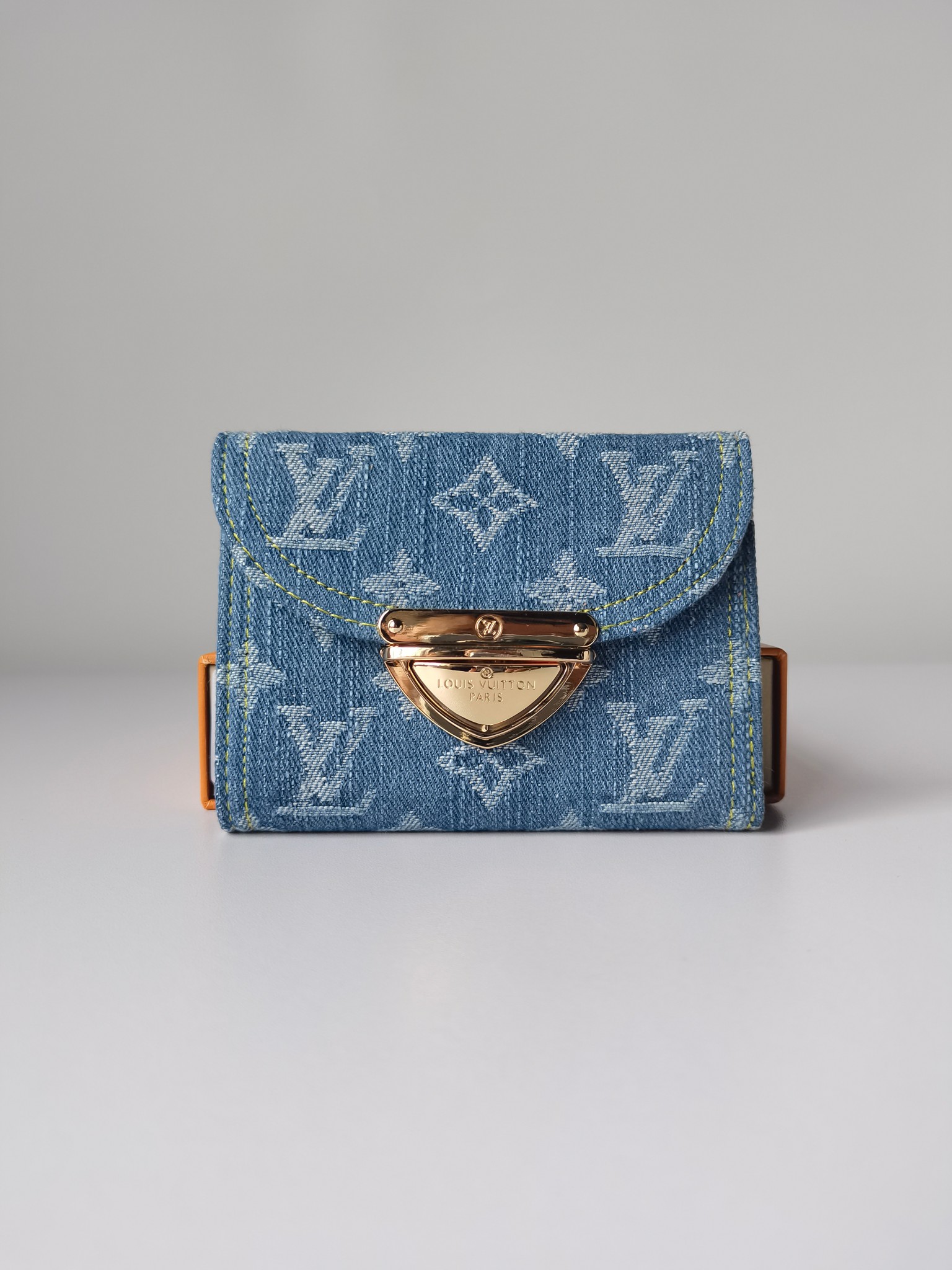 ルイ・ヴィトン「Louis Vuitton」ルイ・ヴィトン ヴィクトリーヌ ウォレット M82959 / 二つ折り財布