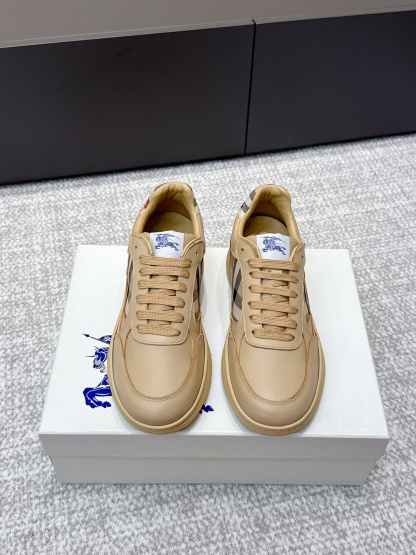 バーバリー「Burberry」バーバリー テラス スニーカー / レザースニーカー