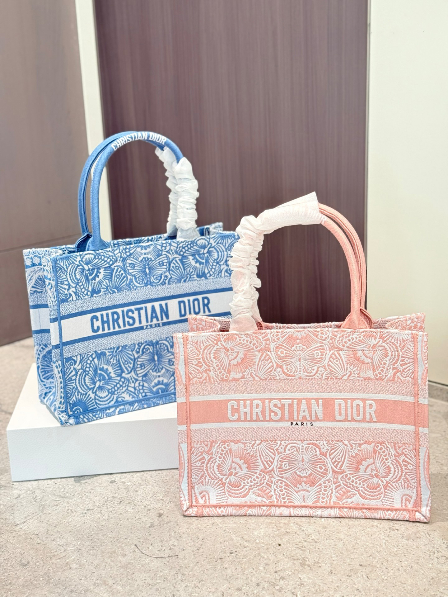 ディオール Dior Book Tote バッグ ミディアム