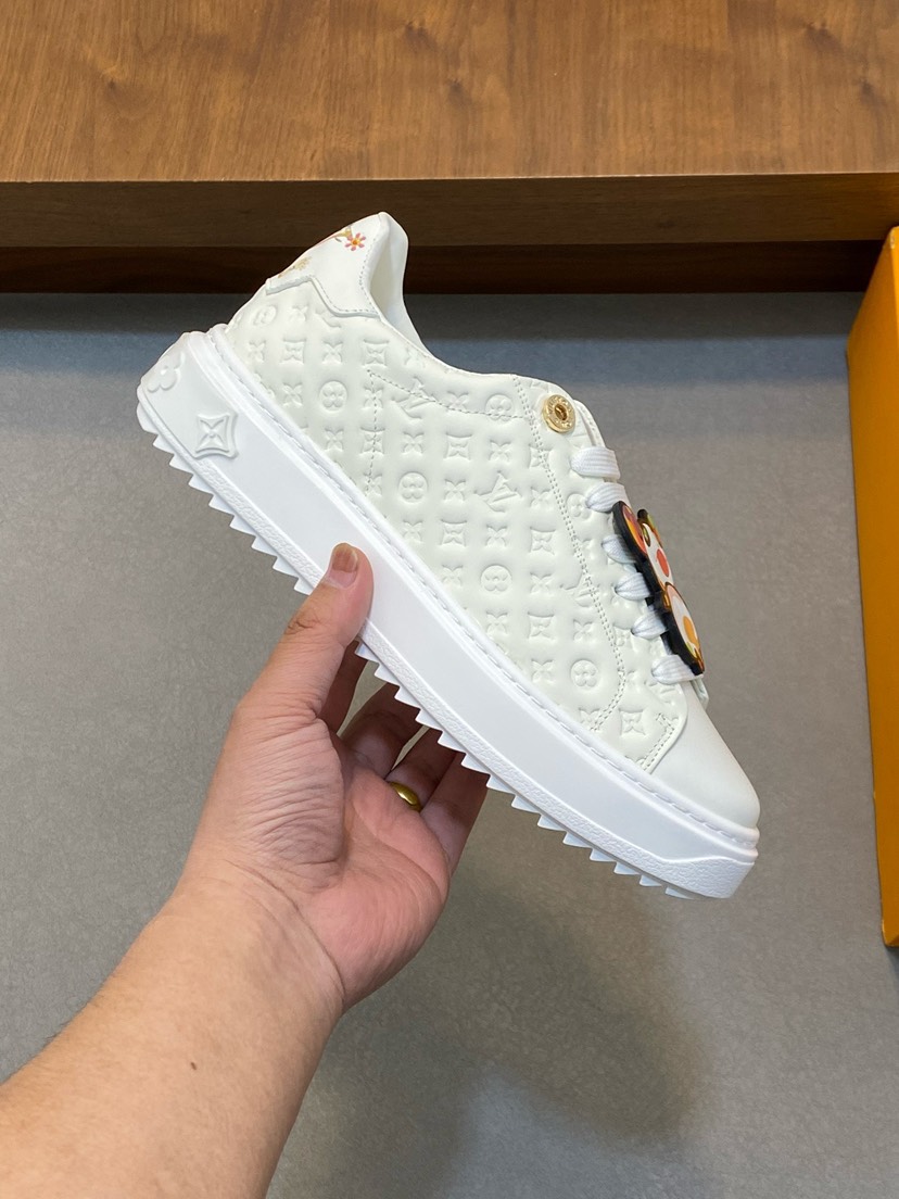 ルイ・ヴィトン「Louis Vuitton」ルイ・ヴィトン シルクカーフスキン スニーカー / ユニセックススポーツシューズ