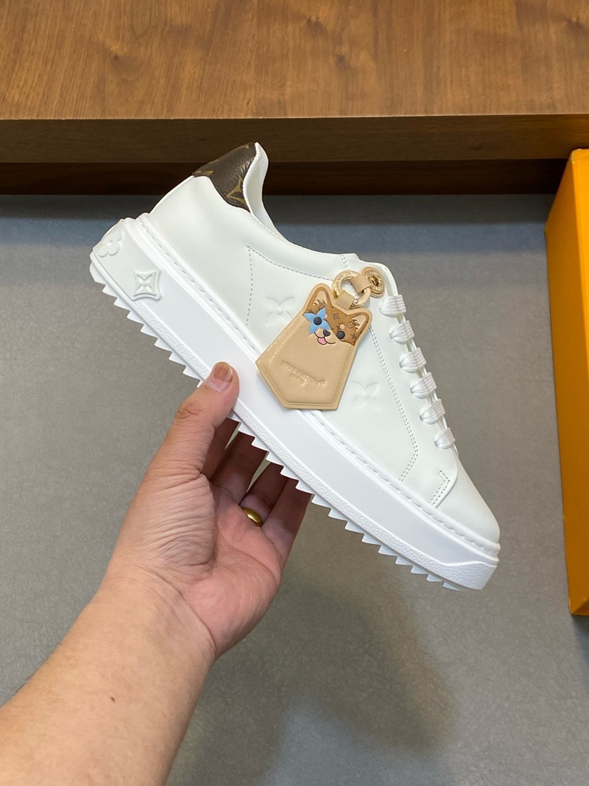 ルイ・ヴィトン「Louis Vuitton」ルイ・ヴィトン シルクカーフスキン スニーカー / ユニセックススポーツシューズ