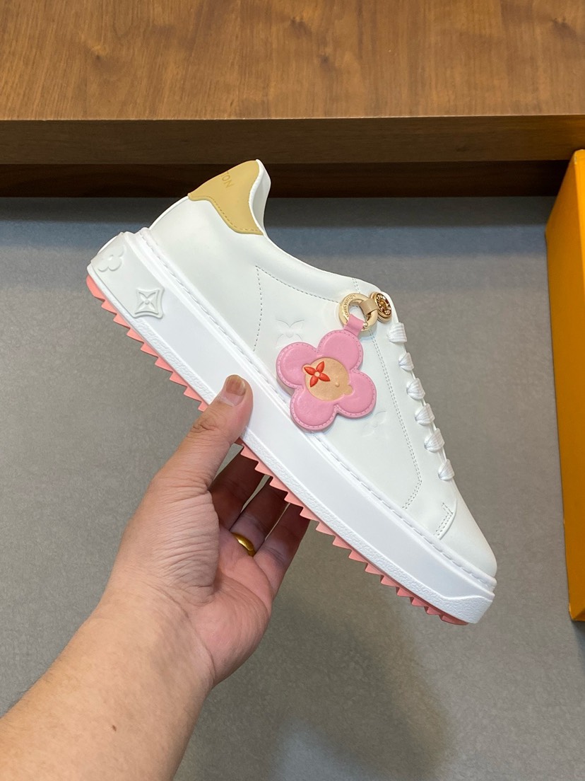 ルイ・ヴィトン「Louis Vuitton」ルイ・ヴィトン シルクカーフスキン スニーカー / ユニセックススポーツシューズ