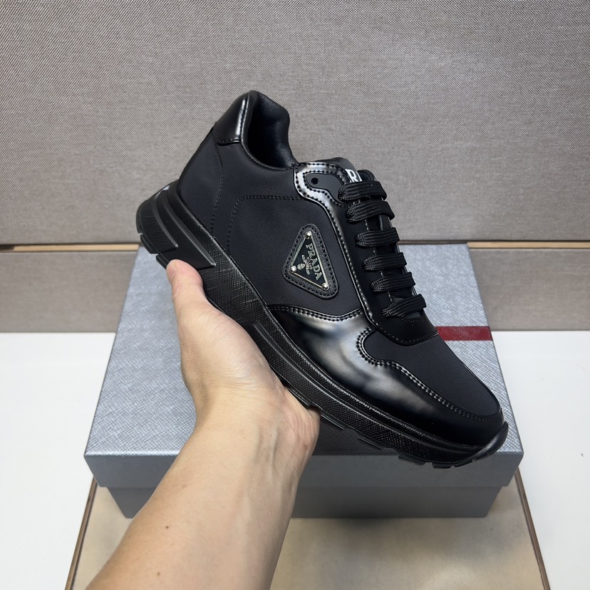 プラダ「Prada」プラダ プレミアムスニーカー (2026年春夏モデル) / レザースニーカー