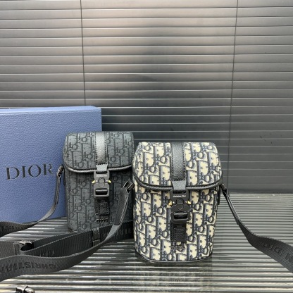 ディオール「Dior」Hit The Road メッセンジャーバッグ コンパクトトート