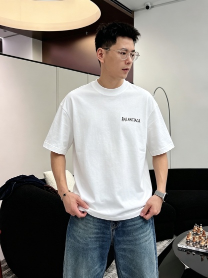 バレンシアガ「Balenciaga」ロゴプリントTシャツ / ショートスリーブ クルーネック