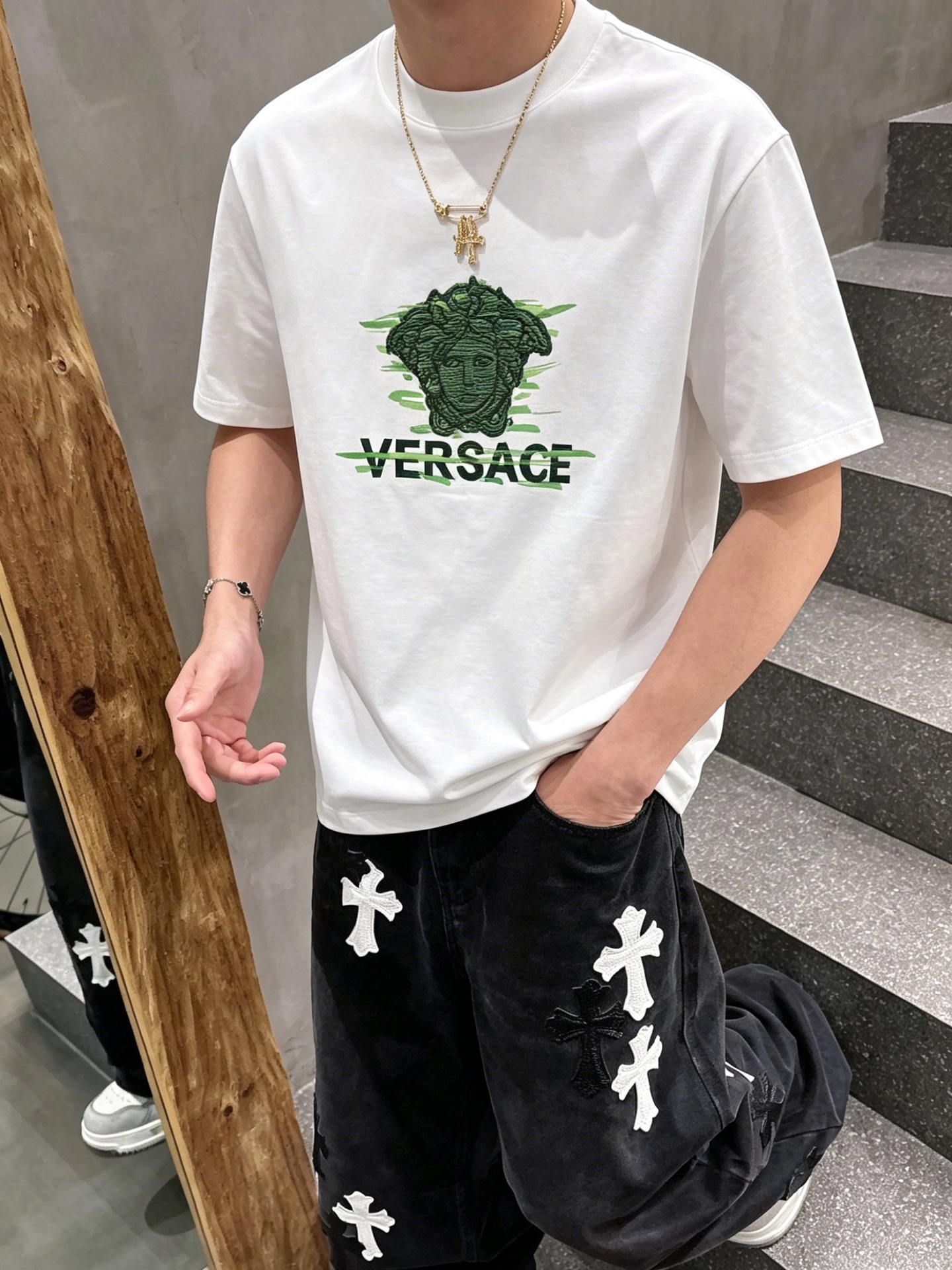 ロゴプリントTシャツ / ショートスリーブ クルーネック