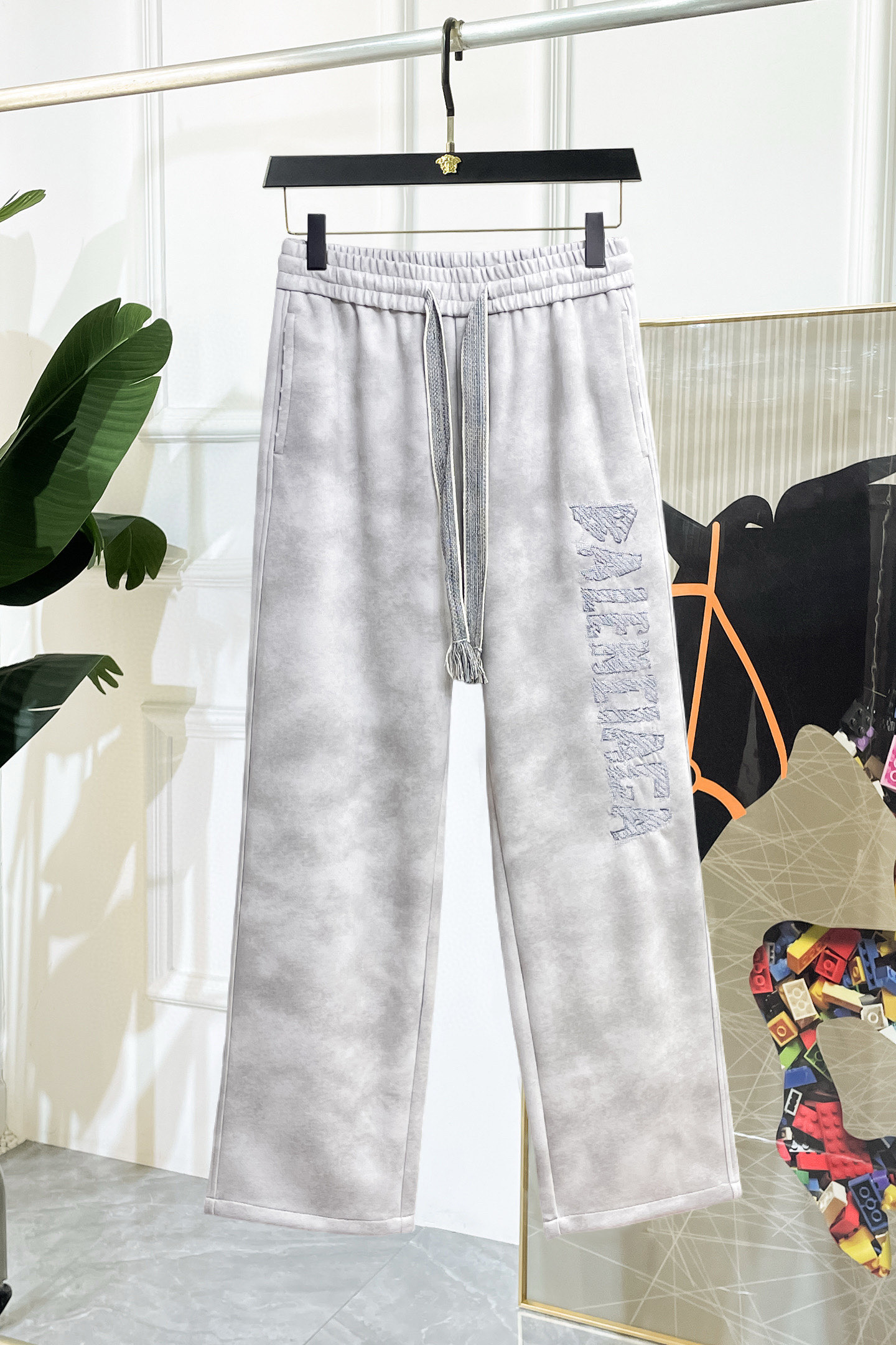 バレンシアガ「Balenciaga」バレンシアガ ロゴ コットンパンツ / トラウザーズ