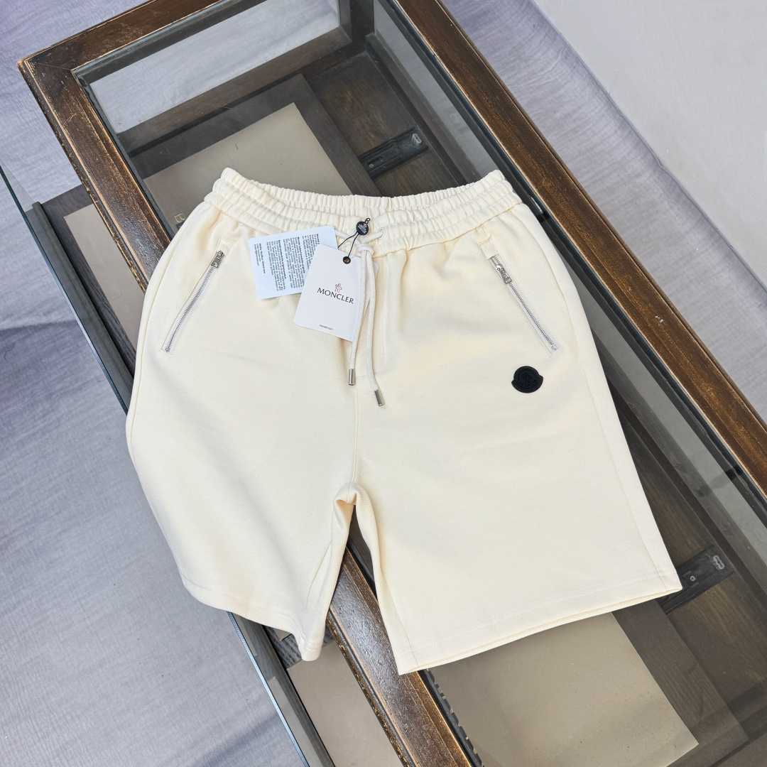 MONCLERコットンショーツ / ロゴショーツ