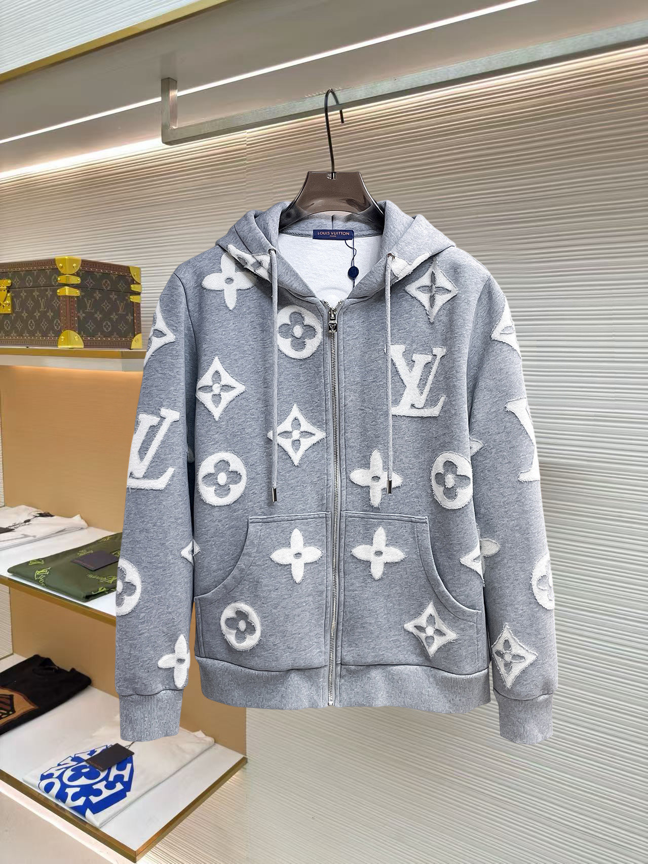ルイ・ヴィトン「Louis Vuitton」ルイ・ヴィトン ロゴプリント ジップアップジャケット / アウター