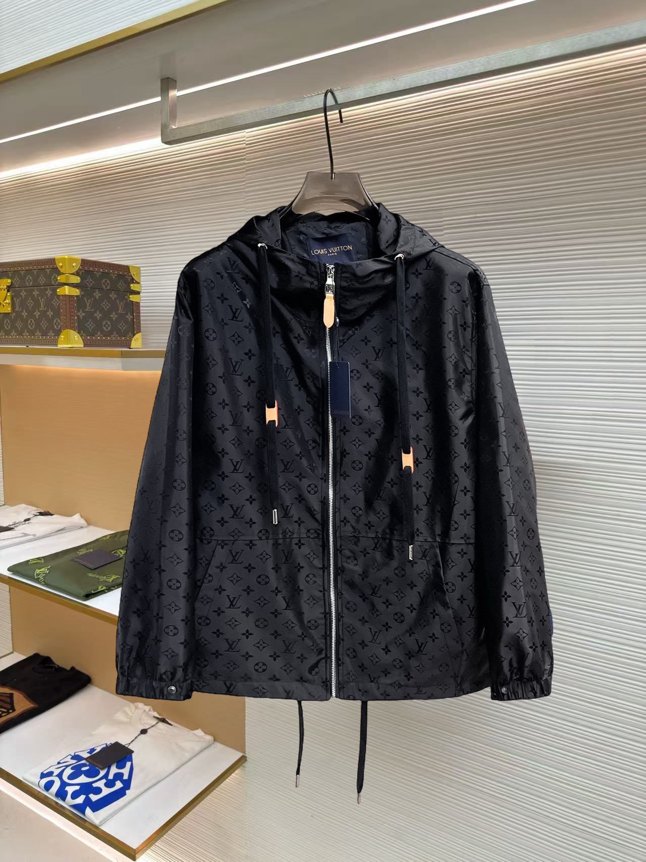 ルイ・ヴィトン「Louis Vuitton」ルイ・ヴィトン ロゴプリント ジップアップジャケット / アウター