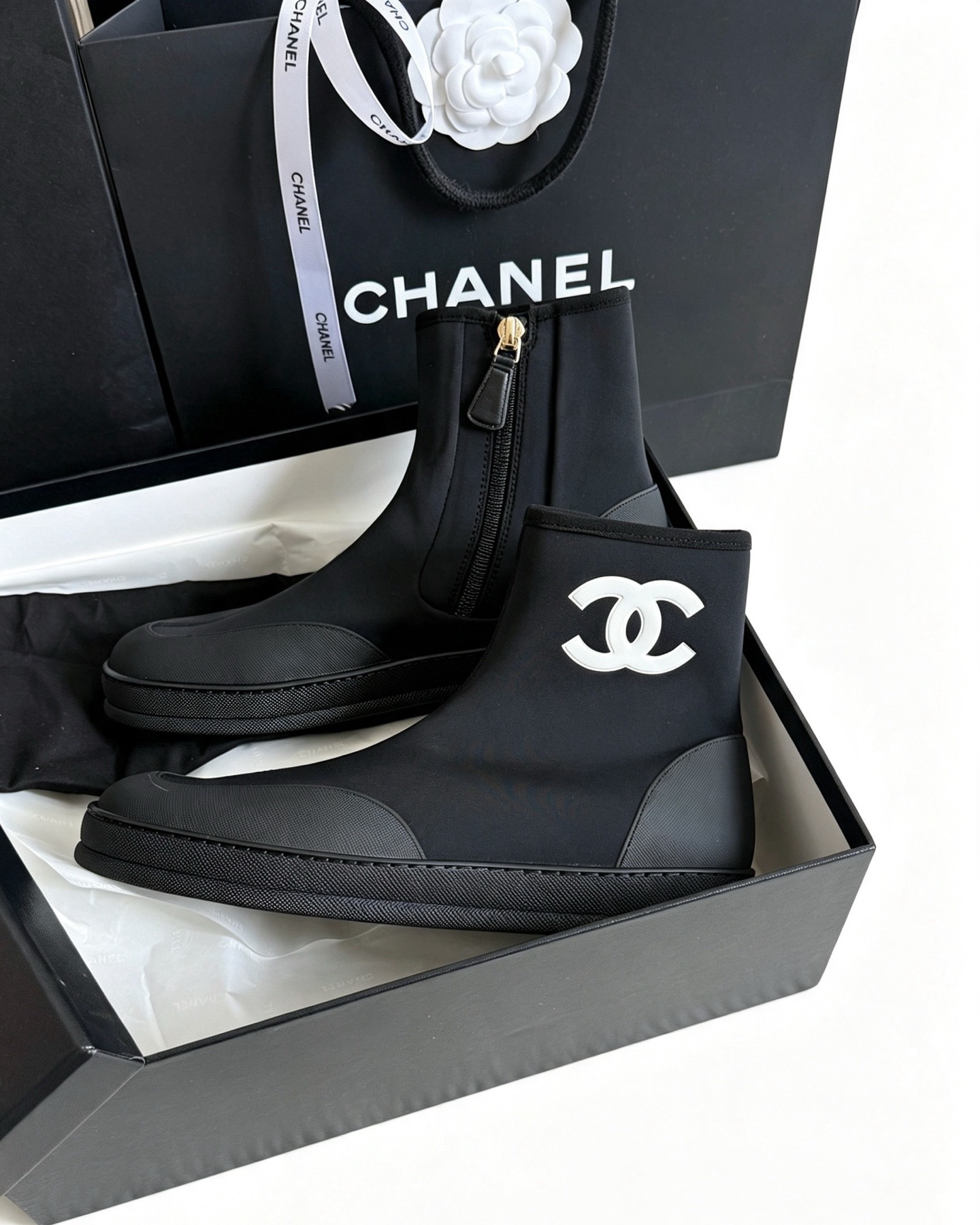 シャネル「Chanel」シャネル スニーカーブーツ / ショートブーツ