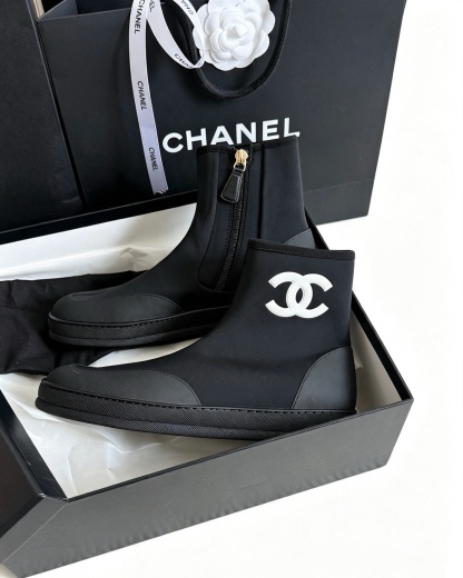 シャネル「Chanel」シャネル スニーカーブーツ / ショートブーツ