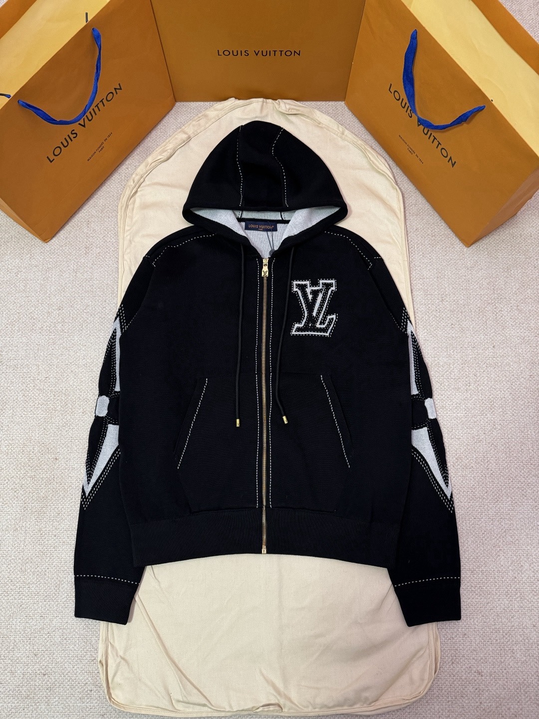 ルイ・ヴィトン「Louis Vuitton」ルイ・ヴィトン モノグラム・フロッキー ジップアップパーカー / アウター