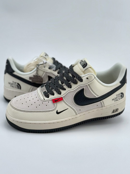 「コラボモデル」The North Face x Nike  Air Force 1 Low 07 'White Black' スモールスウッシュ スターダスト スニーカー