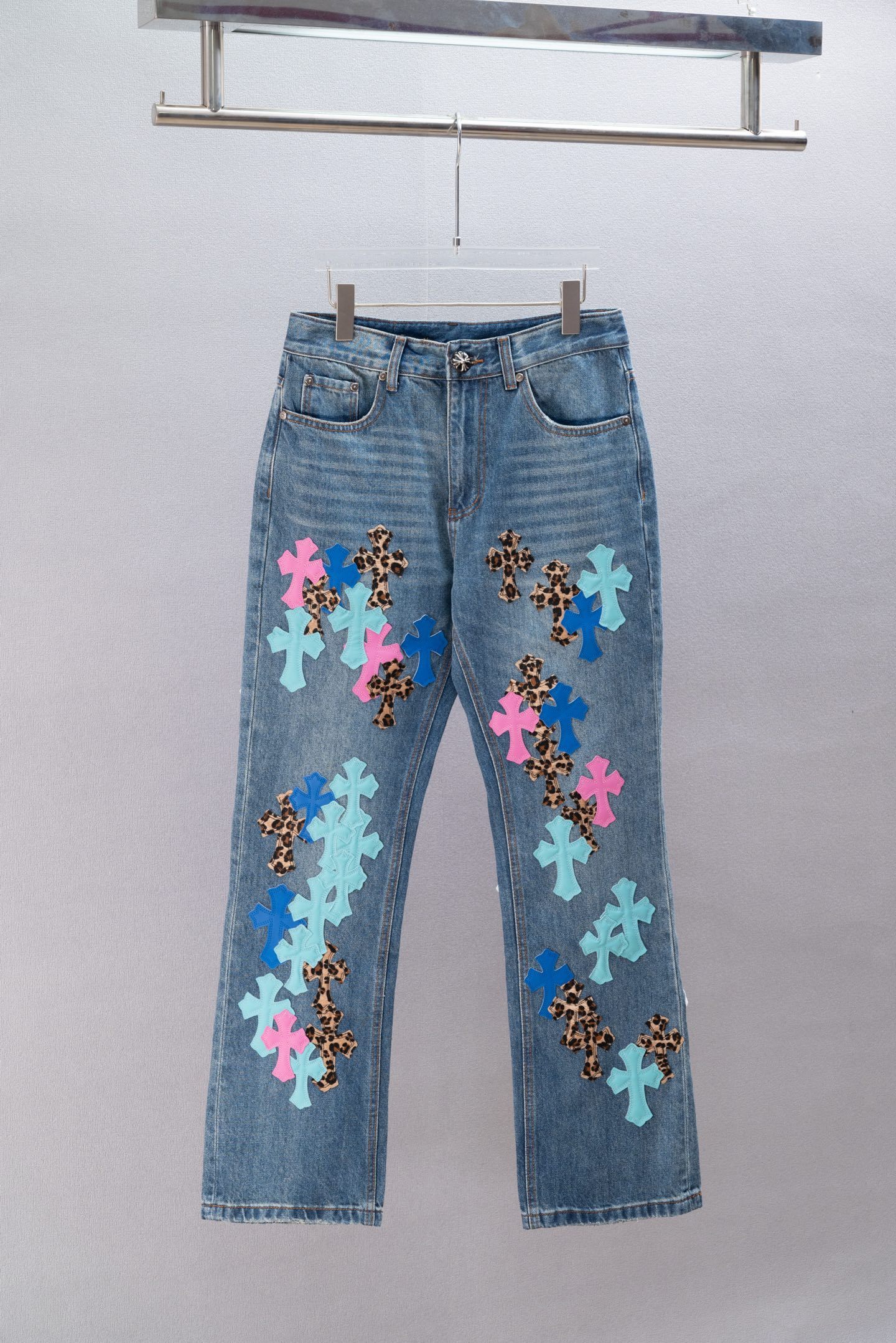 Chrome Hearts-クロムハーツ レオパード クロスパッチ ウォッシュド フレアデニム / ユニセックス