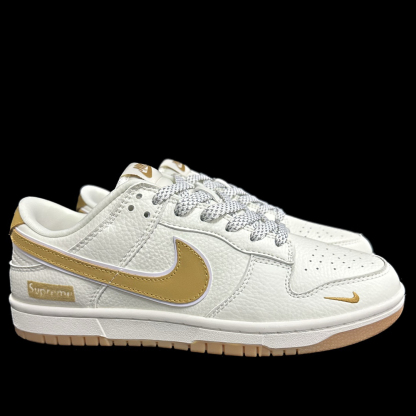 「コラボモデル」Supreme x Nike SB Dunk Low スニーカー