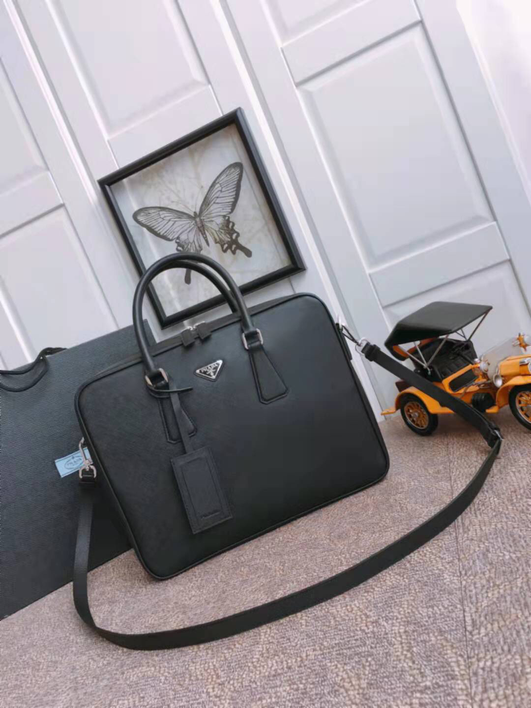 プラダ「Prada」メンズビジネスバッグ 2VE011 レザーバッグ